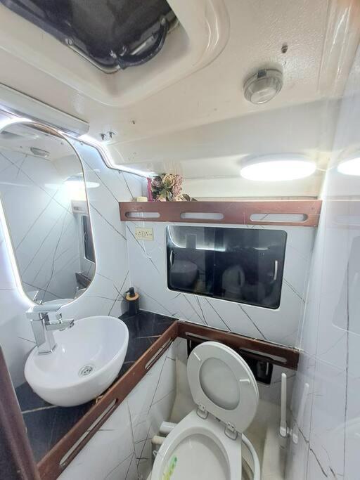Nanoshka Yacht Botel *