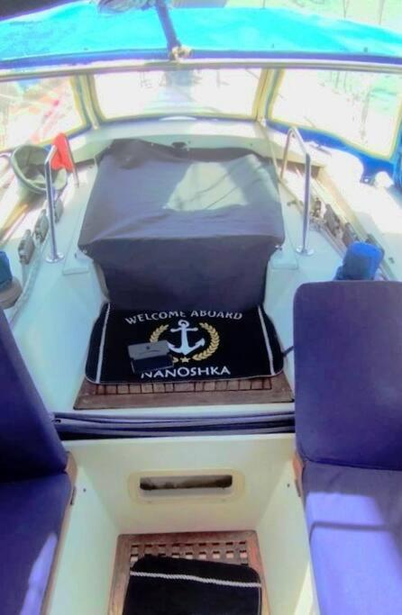 Botel Nanoshka Yacht Tel Aviv