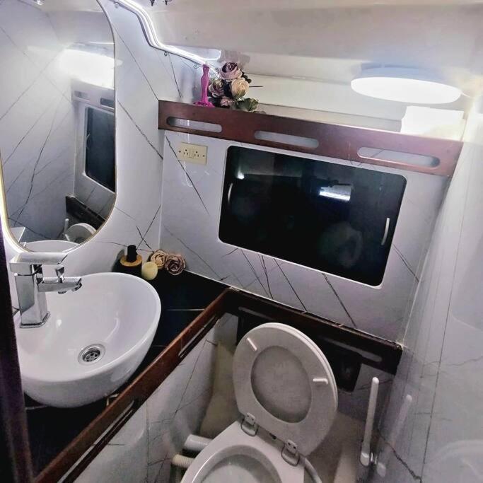 Nanoshka Yacht