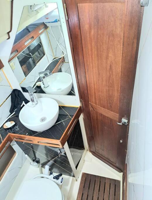 Nanoshka Yacht Botel Tel Aviv