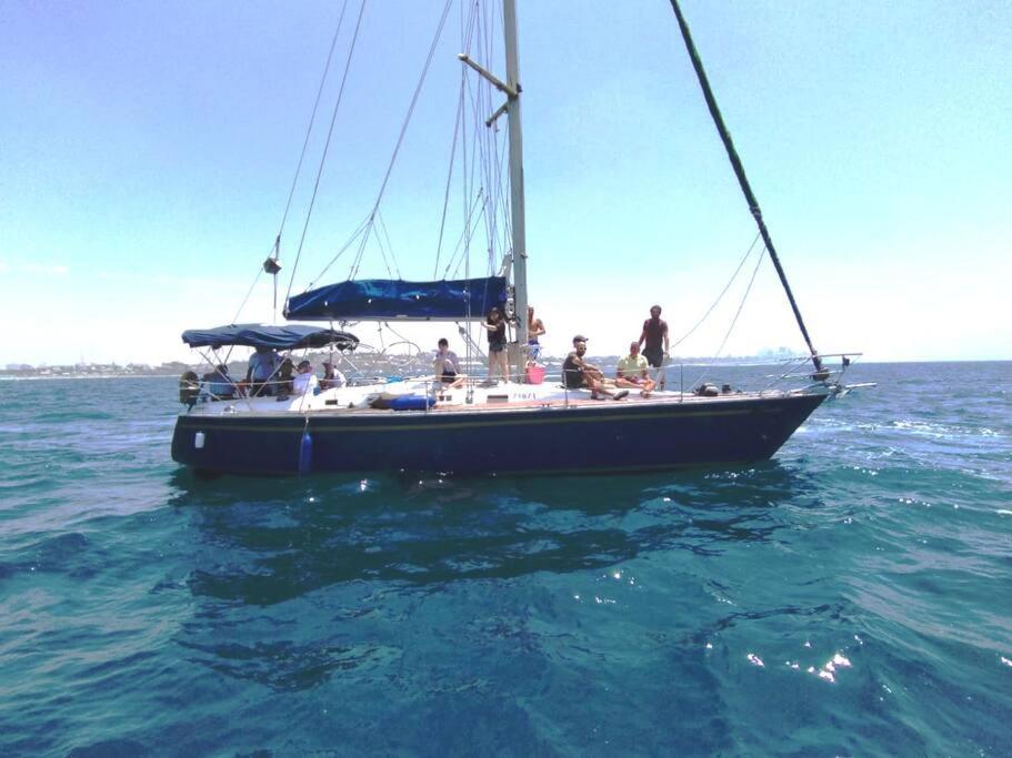 Nanoshka Yacht Botel *