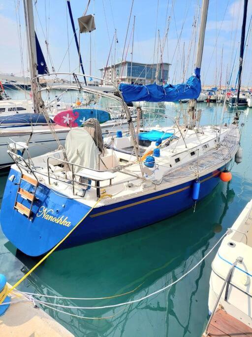 Nanoshka Yacht *